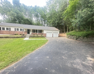 8 N Hill Drive - Photo Thumbnail 3
