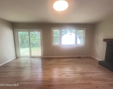 8 N Hill Drive - Photo Thumbnail 17
