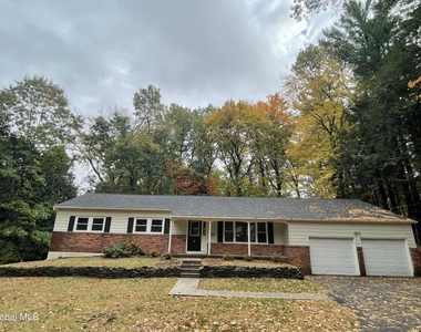 8 N Hill Drive - Photo Thumbnail 1