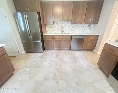 8 N Hill Drive - Photo Thumbnail 20