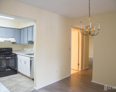 3131 Sayre Drive - Photo Thumbnail 3
