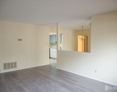 3131 Sayre Drive - Photo Thumbnail 2