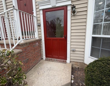 32 Columbus Drive - Photo Thumbnail 1