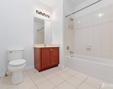427 Micali Way - Photo Thumbnail 8