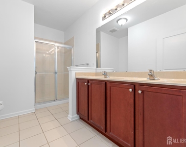 427 Micali Way - Photo Thumbnail 19