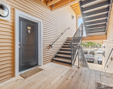 427 Micali Way - Photo Thumbnail 3