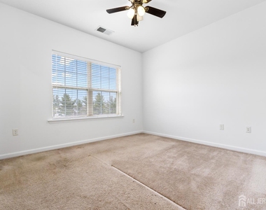 427 Micali Way - Photo Thumbnail 11