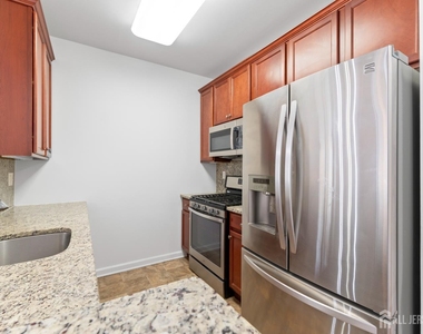 427 Micali Way - Photo Thumbnail 26