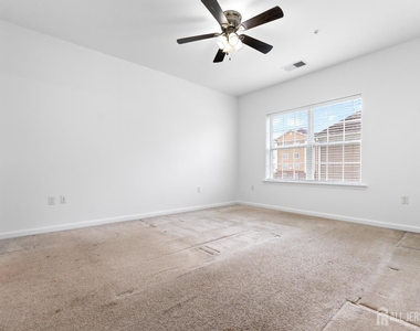 427 Micali Way - Photo Thumbnail 15