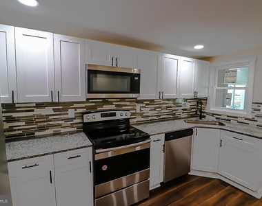 427 Highland Avenue - Photo Thumbnail 7