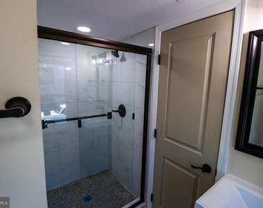 427 Highland Avenue - Photo Thumbnail 3
