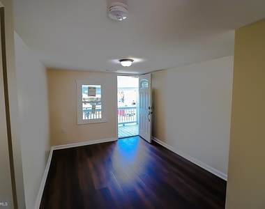 427 Highland Avenue - Photo Thumbnail 9