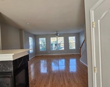 710 Redgate Lane - Photo Thumbnail 19