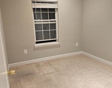 710 Redgate Lane - Photo Thumbnail 5