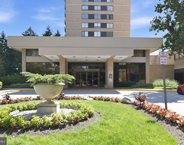 3713 S George Mason Drive - Photo Thumbnail 30