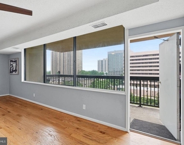 3713 S George Mason Drive - Photo Thumbnail 10