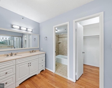 3713 S George Mason Drive - Photo Thumbnail 16