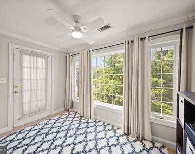 8301 Bluebird Way - Photo Thumbnail 14