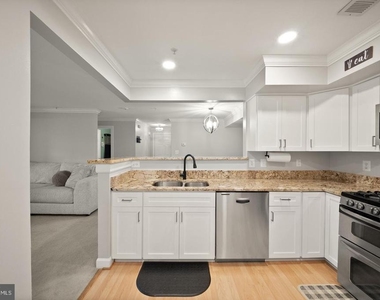 8301 Bluebird Way - Photo Thumbnail 21