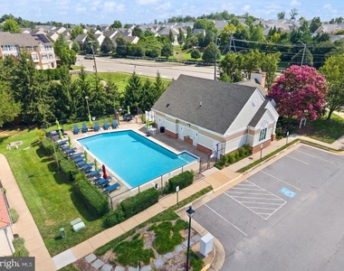 8301 Bluebird Way - Photo Thumbnail 38