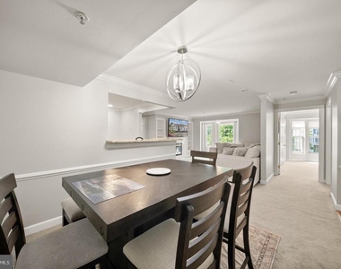 8301 Bluebird Way - Photo Thumbnail 10