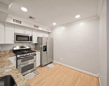 8301 Bluebird Way - Photo Thumbnail 20