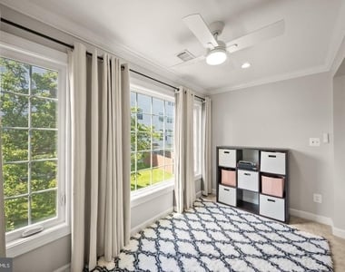 8301 Bluebird Way - Photo Thumbnail 15