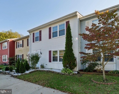 7921 Timarand Court - Photo Thumbnail 2