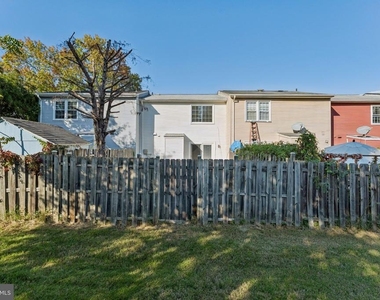 7921 Timarand Court - Photo Thumbnail 35