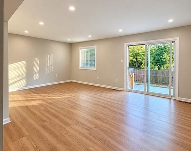3029 Virginia Dare Court - Photo Thumbnail 9
