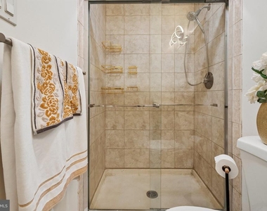 6513 Birchleigh Way - Photo Thumbnail 12