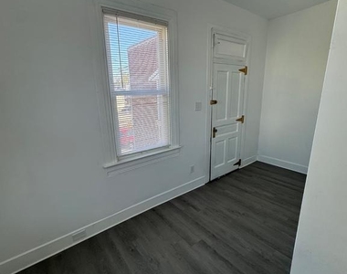 19 Carlisle Avenue - Photo Thumbnail 2