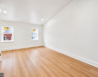 109 W Thompson Street - Photo Thumbnail 11