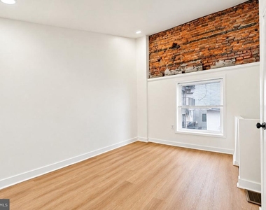 107 W Thompson Street - Photo Thumbnail 1