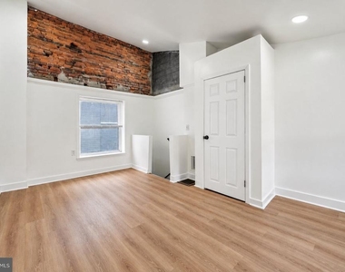 107 W Thompson Street - Photo Thumbnail 10