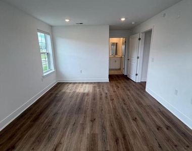 2201 Jacob Francis Way - Photo Thumbnail 26