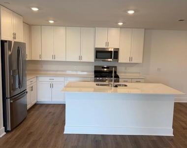 2201 Jacob Francis Way - Photo Thumbnail 32
