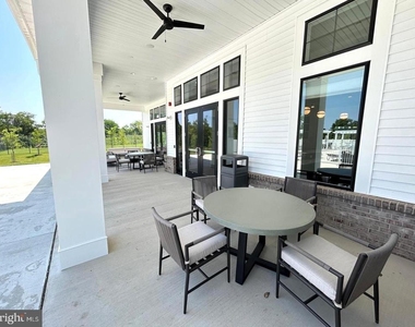 2201 Jacob Francis Way - Photo Thumbnail 10