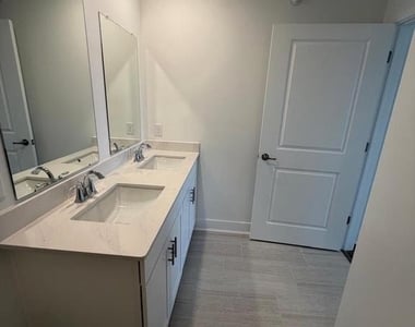 2201 Jacob Francis Way - Photo Thumbnail 28