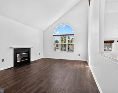 18 Dennis Court - Photo Thumbnail 2