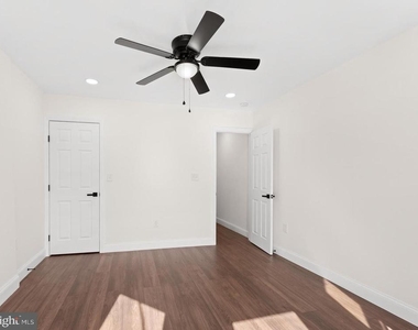 128 W Ingham Avenue - Photo Thumbnail 3