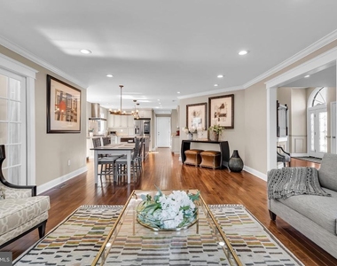 1 Clausen Court - Photo Thumbnail 8
