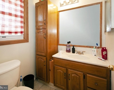 10 Sherwood Lane - Photo Thumbnail 15