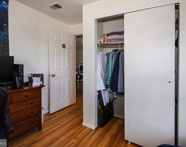 10 Sherwood Lane - Photo Thumbnail 8