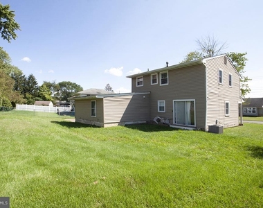 10 Sherwood Lane - Photo Thumbnail 31