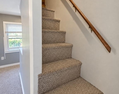 9 West Burlington Street - Photo Thumbnail 12