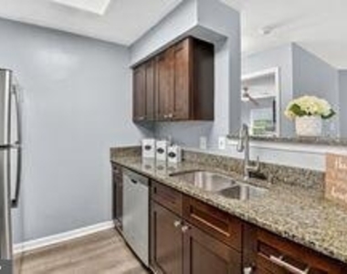 8931 Town Center Circle - Photo Thumbnail 8