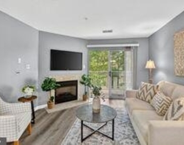 8931 Town Center Circle - Photo Thumbnail 4