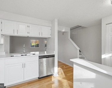 18916 Port Haven Place - Photo Thumbnail 8