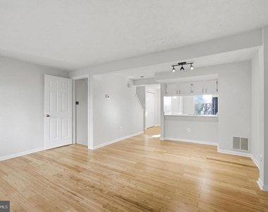 18916 Port Haven Place - Photo Thumbnail 11
